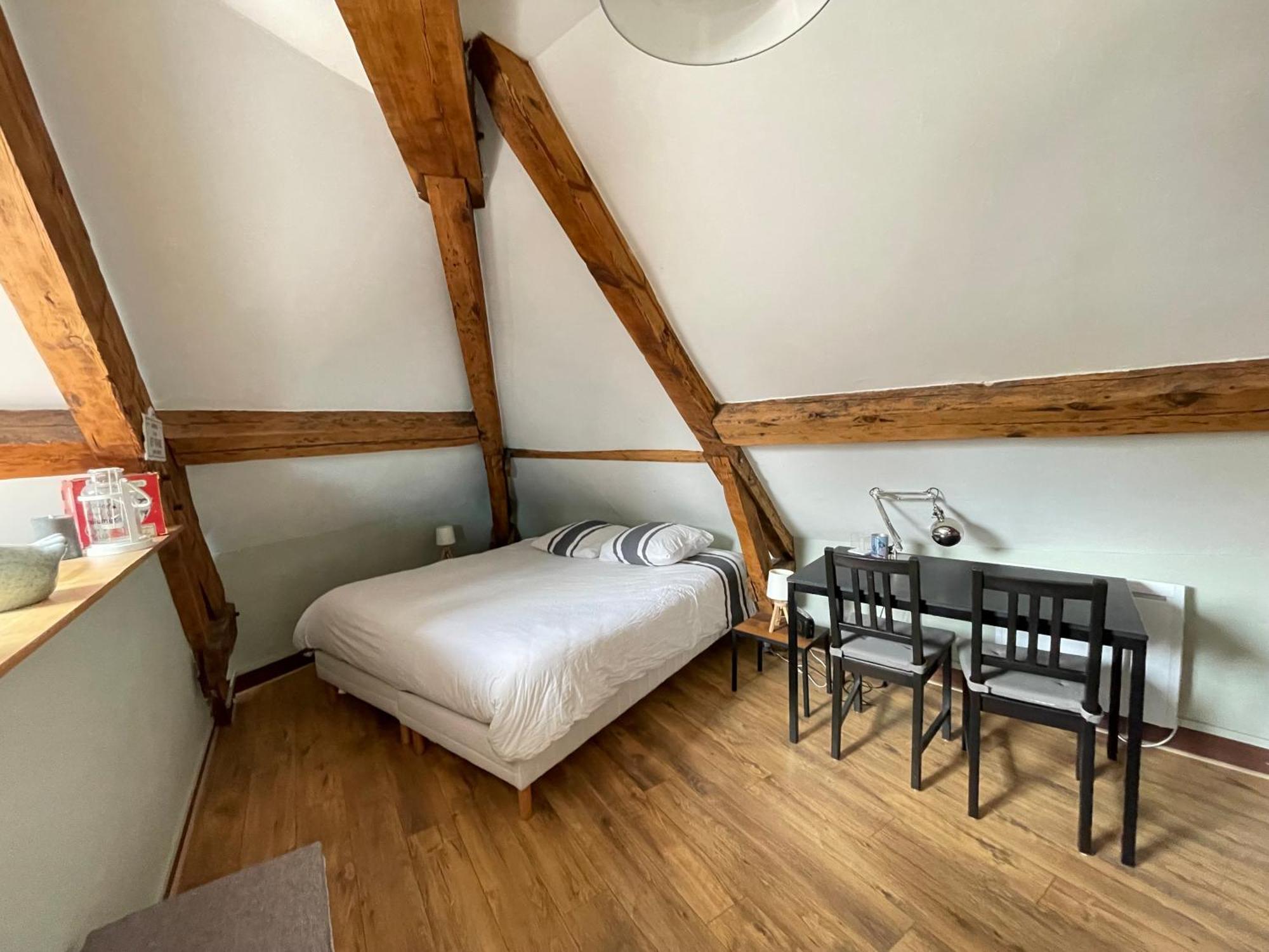 Les Combles De L Aure Grand Studio Cosy Confortable Classe 3 Etoiles Centre Bayeux 2 Mn A Pied Cathedrale Proche Plages Du Debarquement Exteriör bild