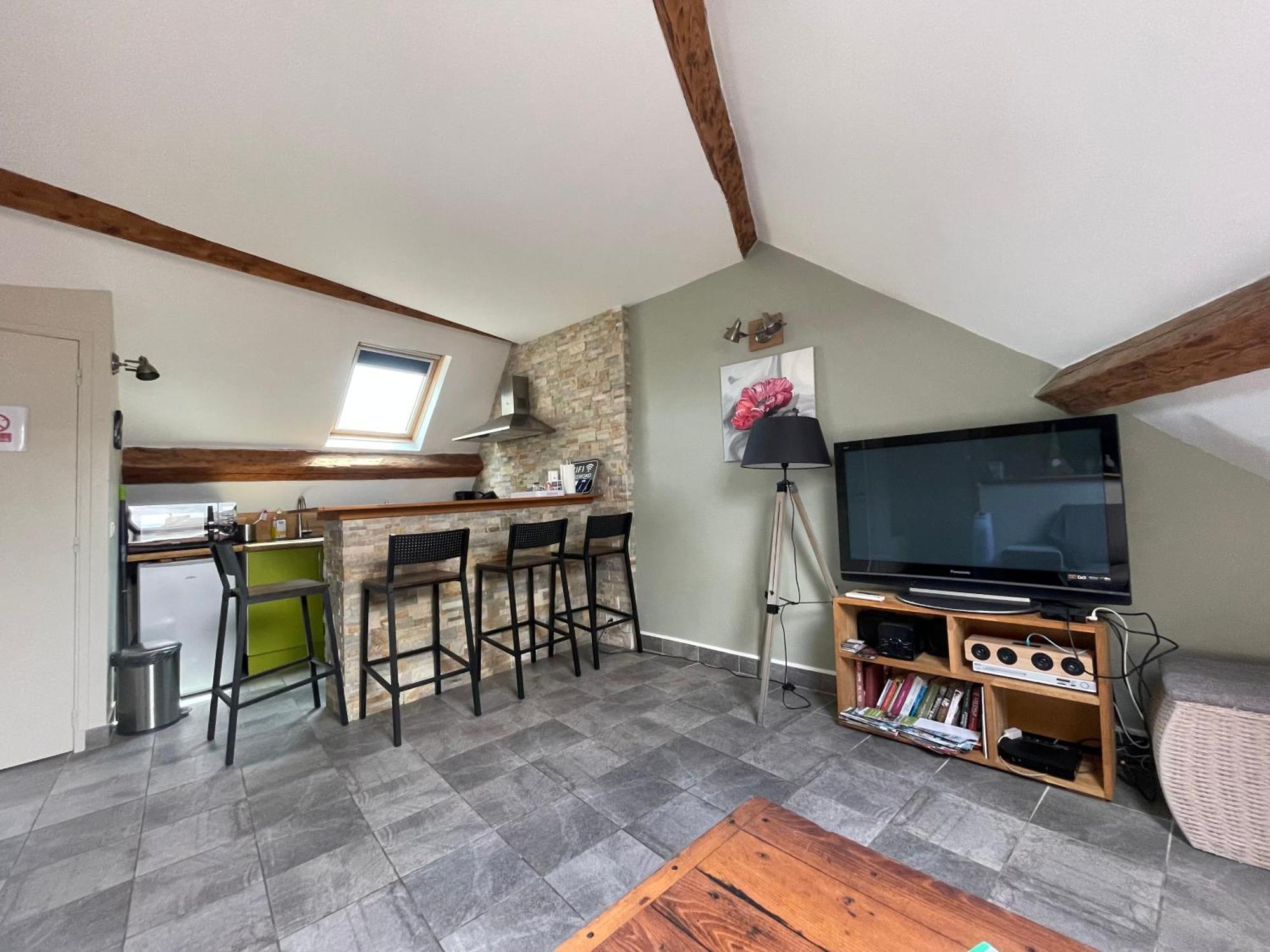 Les Combles De L Aure Grand Studio Cosy Confortable Classe 3 Etoiles Centre Bayeux 2 Mn A Pied Cathedrale Proche Plages Du Debarquement Exteriör bild