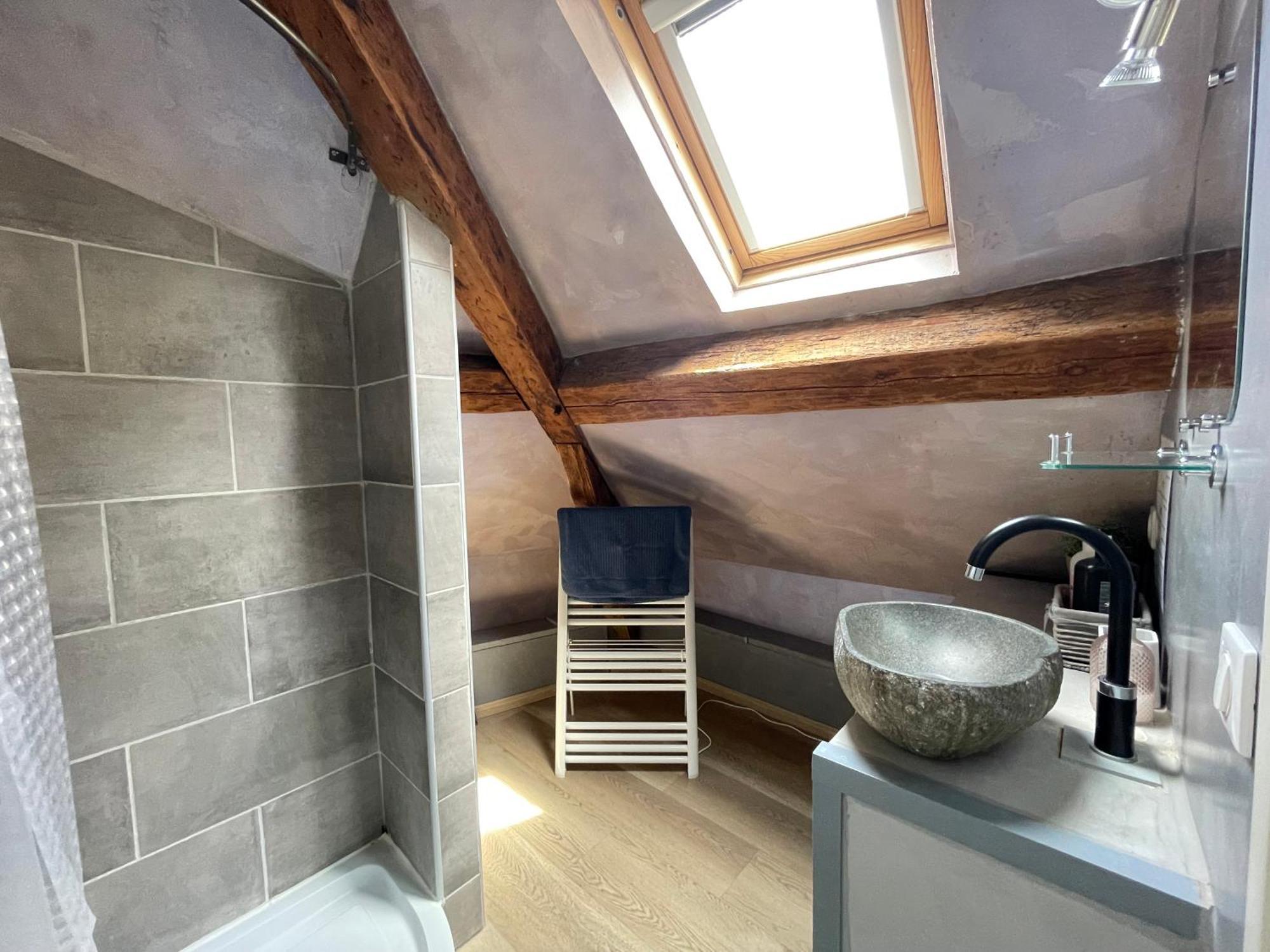 Les Combles De L Aure Grand Studio Cosy Confortable Classe 3 Etoiles Centre Bayeux 2 Mn A Pied Cathedrale Proche Plages Du Debarquement Exteriör bild