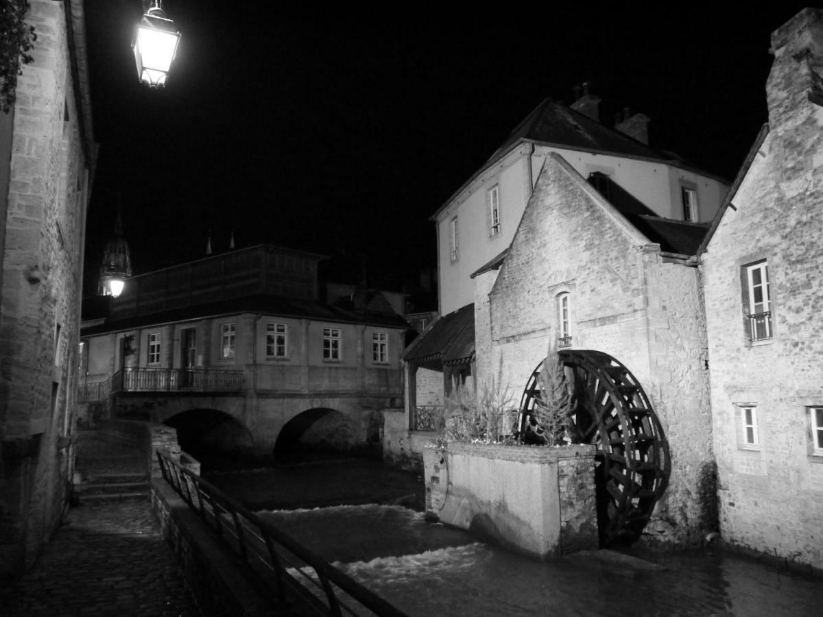 Les Combles De L Aure Grand Studio Cosy Confortable Classe 3 Etoiles Centre Bayeux 2 Mn A Pied Cathedrale Proche Plages Du Debarquement Exteriör bild